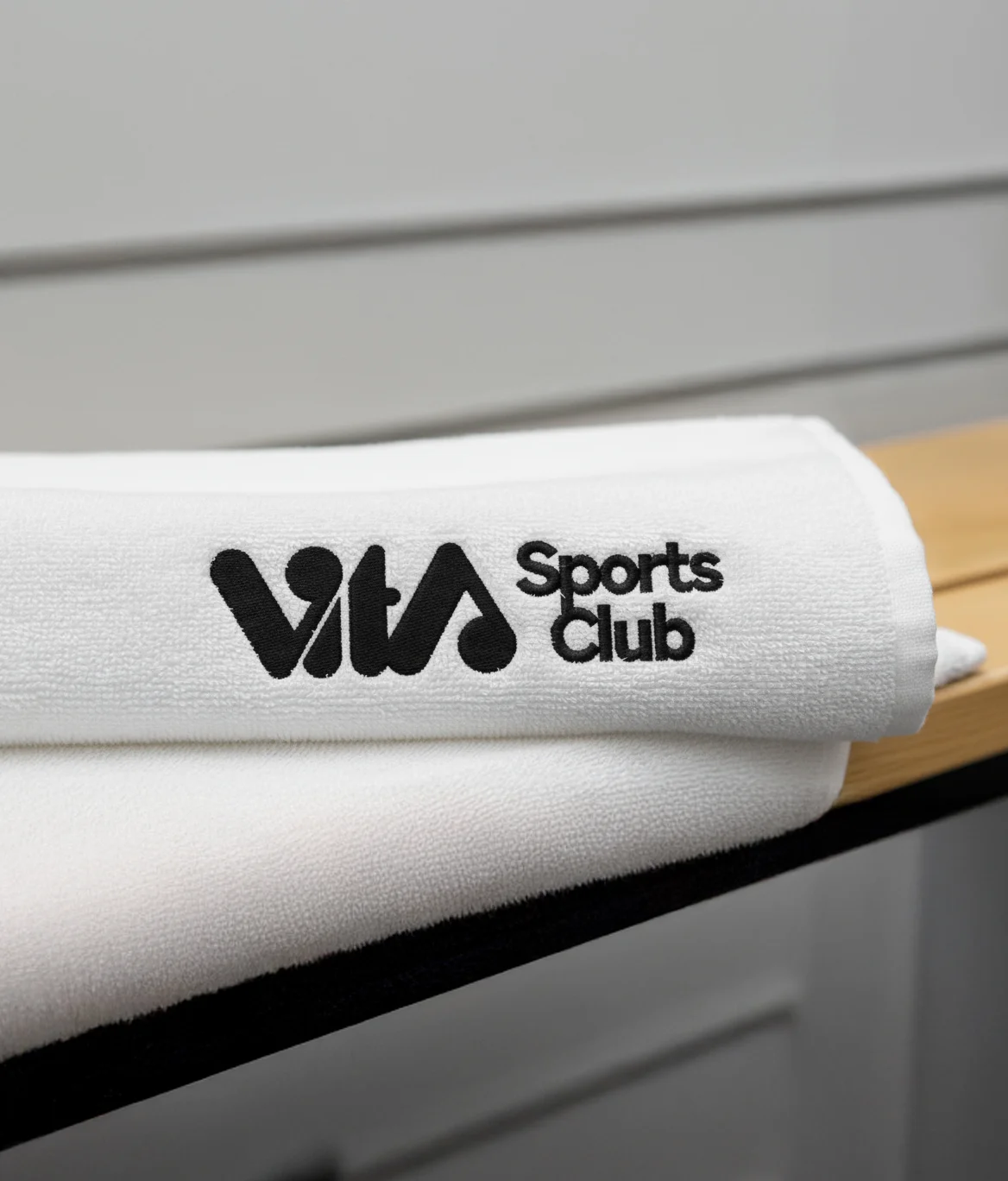 Vita Sports Club Handtuch bestickt